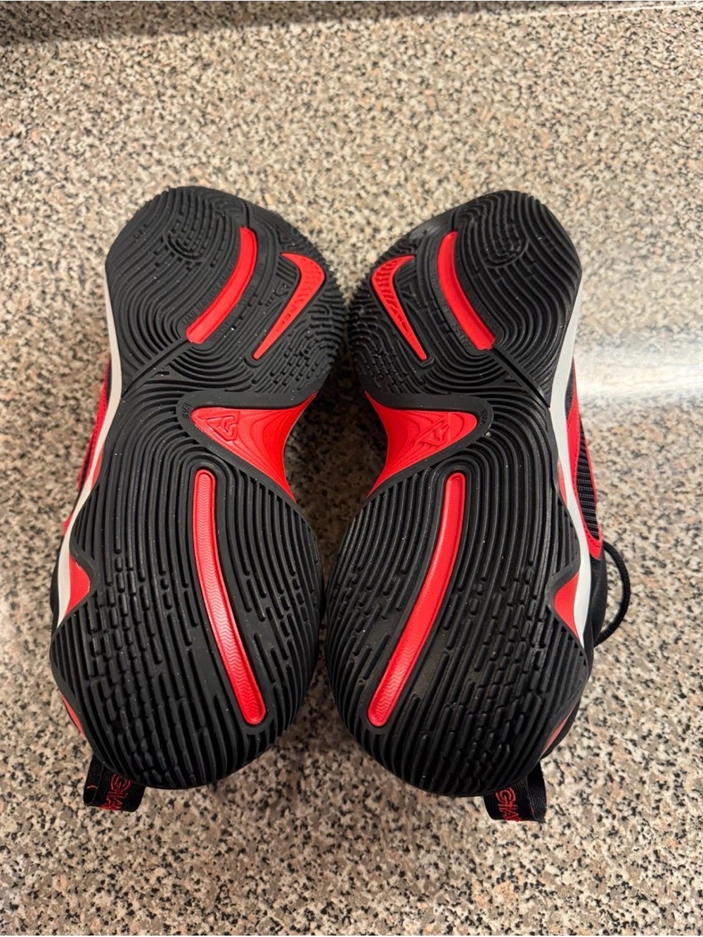 Nike Giannis Immortality 3 Black Red Basketball Shoe DZ7533-004 Men's Size 11.5 - Picture 8 of 9